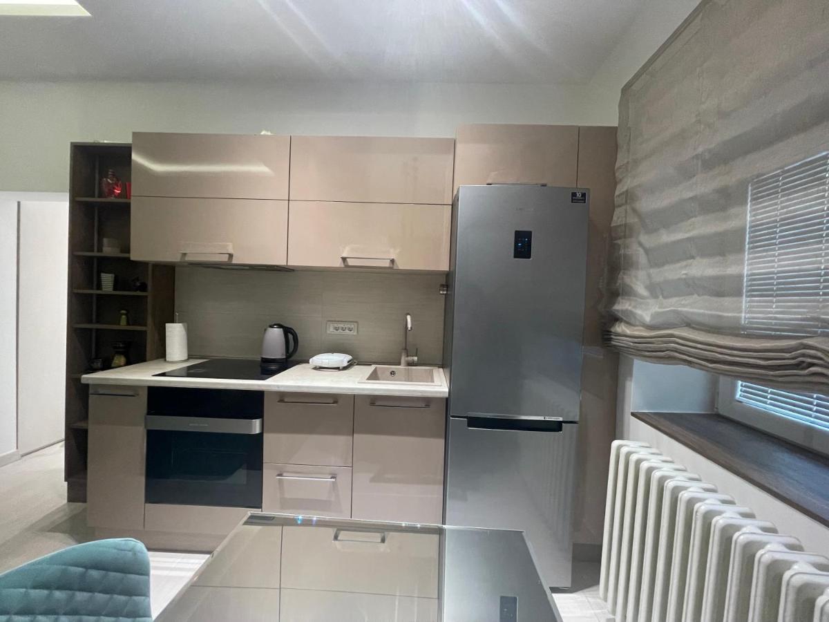 New, Modern In Apartman *